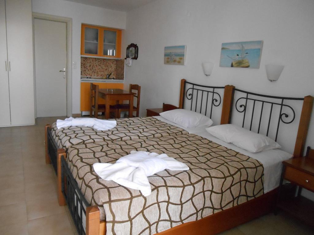 Studios Gabriel Agia Anna  Room photo